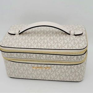 Michael Kors Travel Makeup Case new. & FREE mystery makeup pallet. Lt pink/cream
